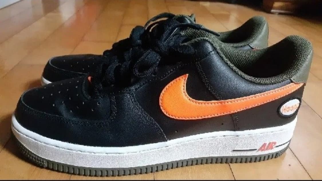 나이키 에어포스 1 '07 LV8 블랙 토탈 오렌지  상품이미지1