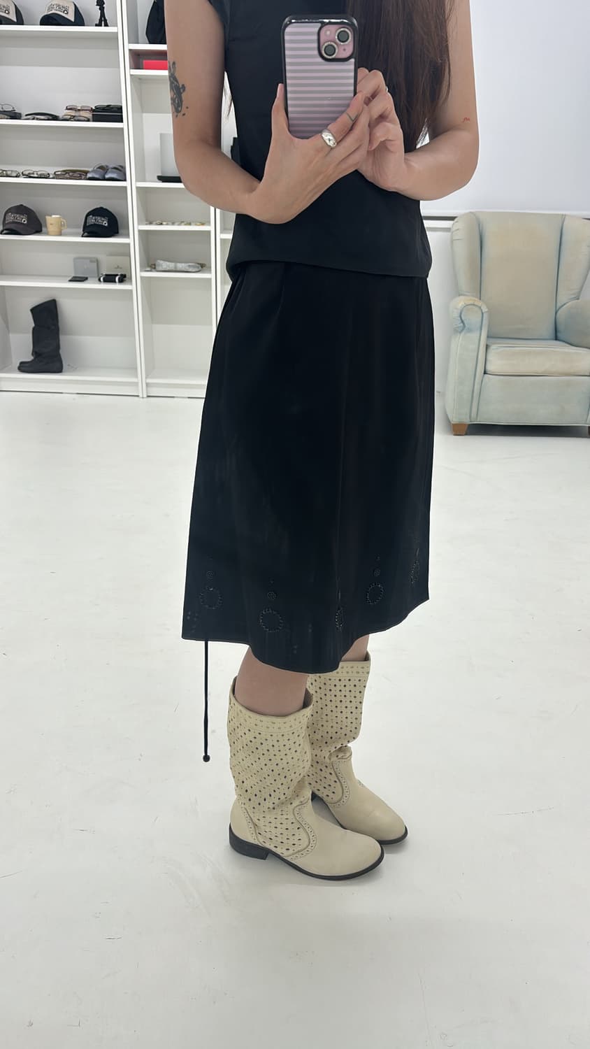 Courregess skirt 상품이미지1