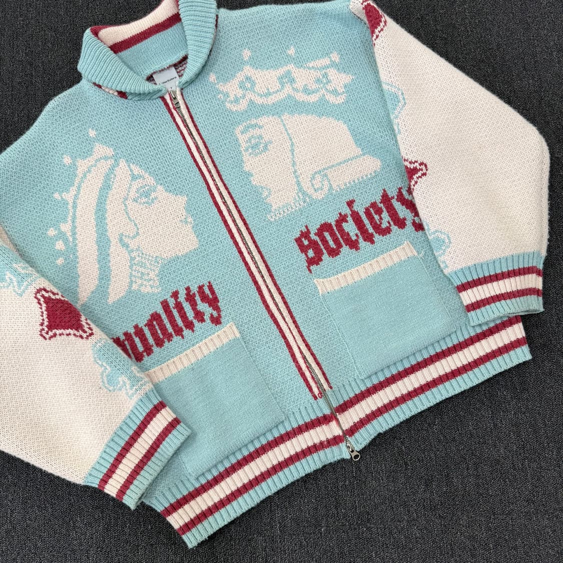 가터갤러리 포커 코위찬 니트 집업 상품이미지3