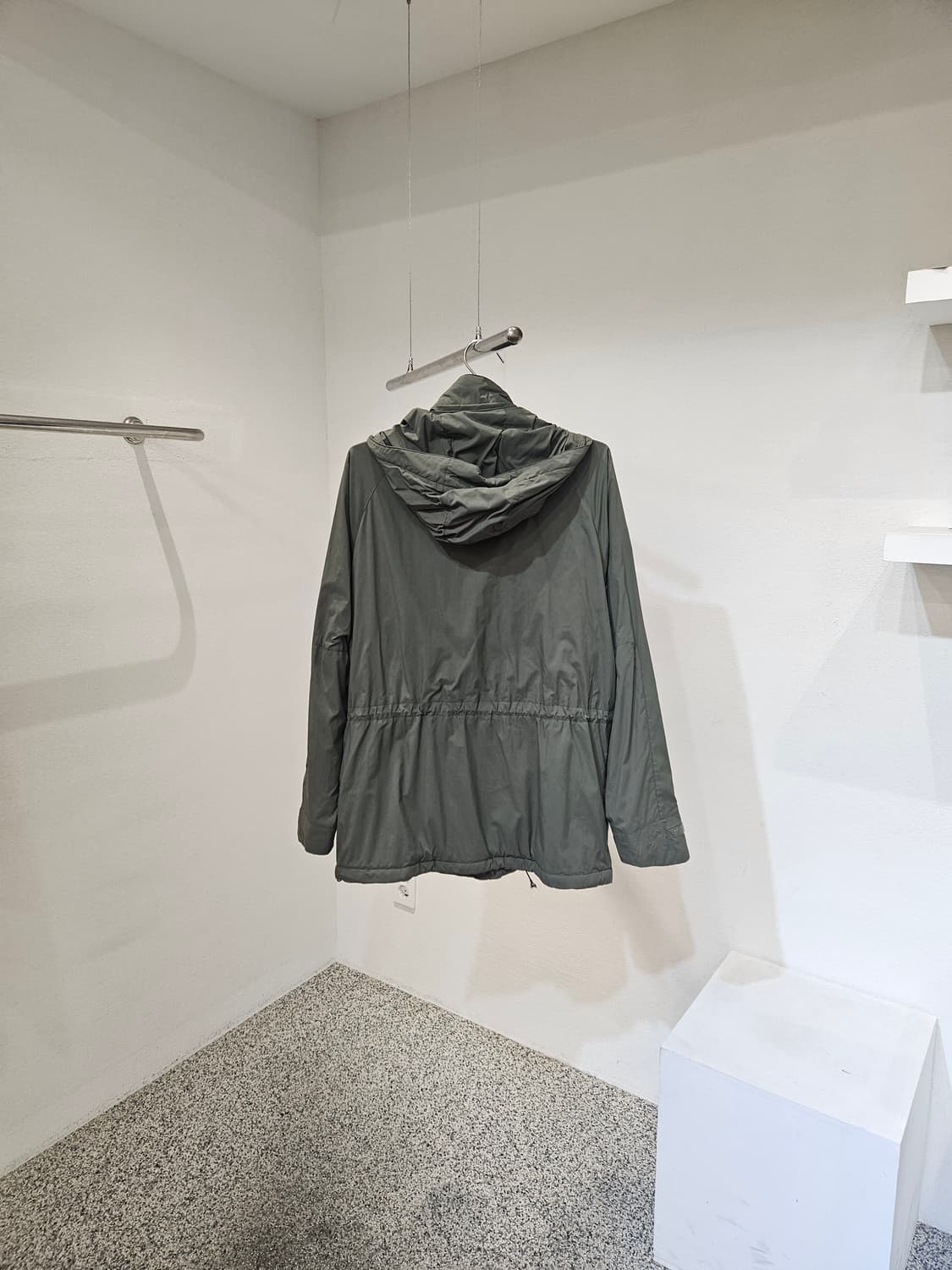 살로몬 로고 나일론 챌린지 자켓 상품이미지2