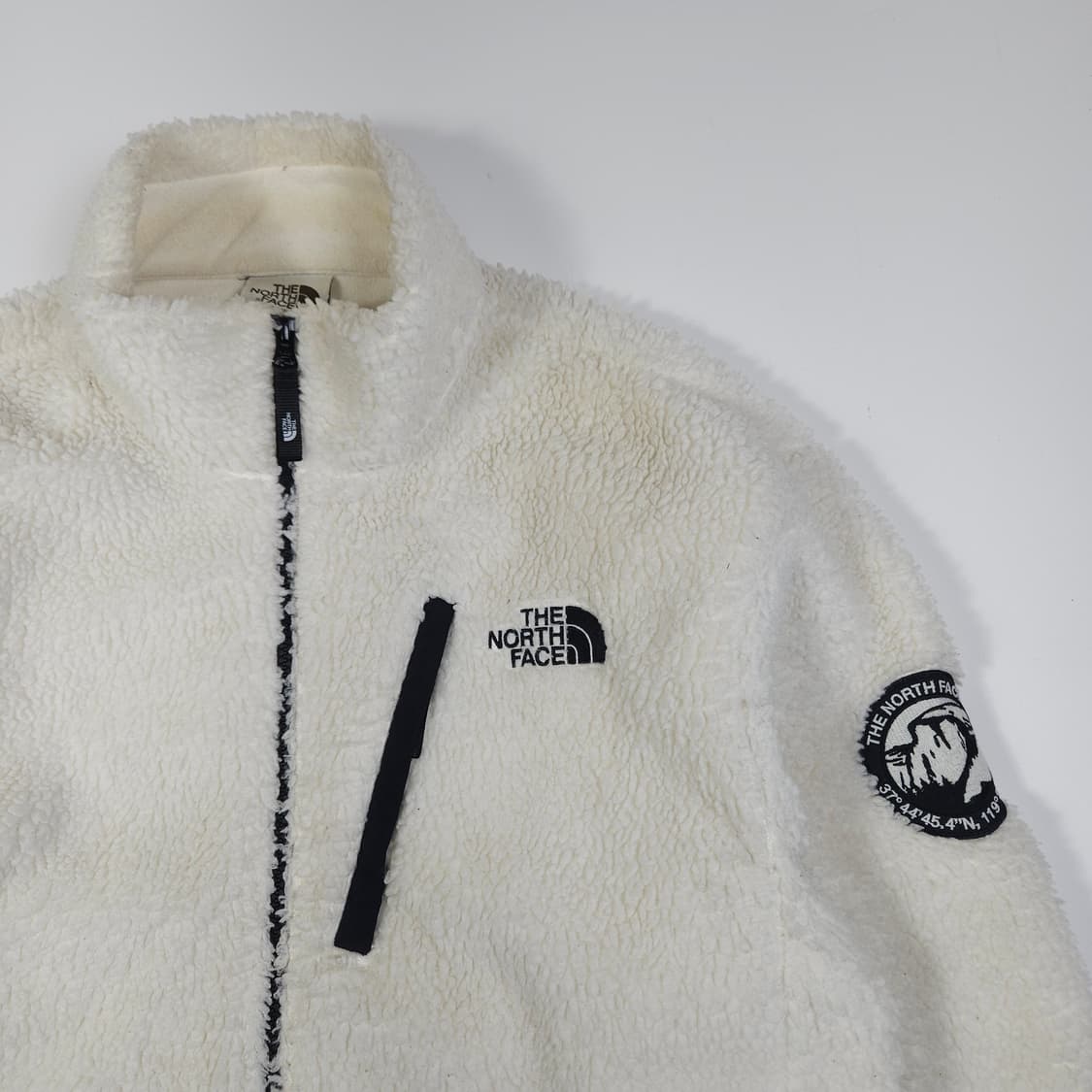 노스페이스 화이트 뽀글이 후리스 상품이미지2