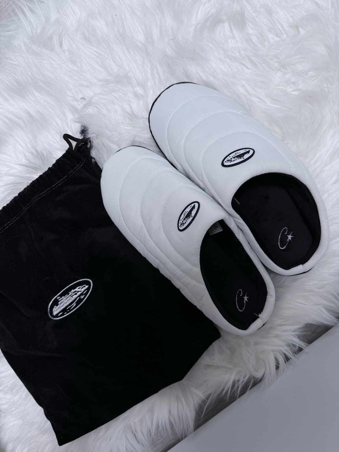 [새상품] 코르테이즈 패딩 클로그 상품이미지1