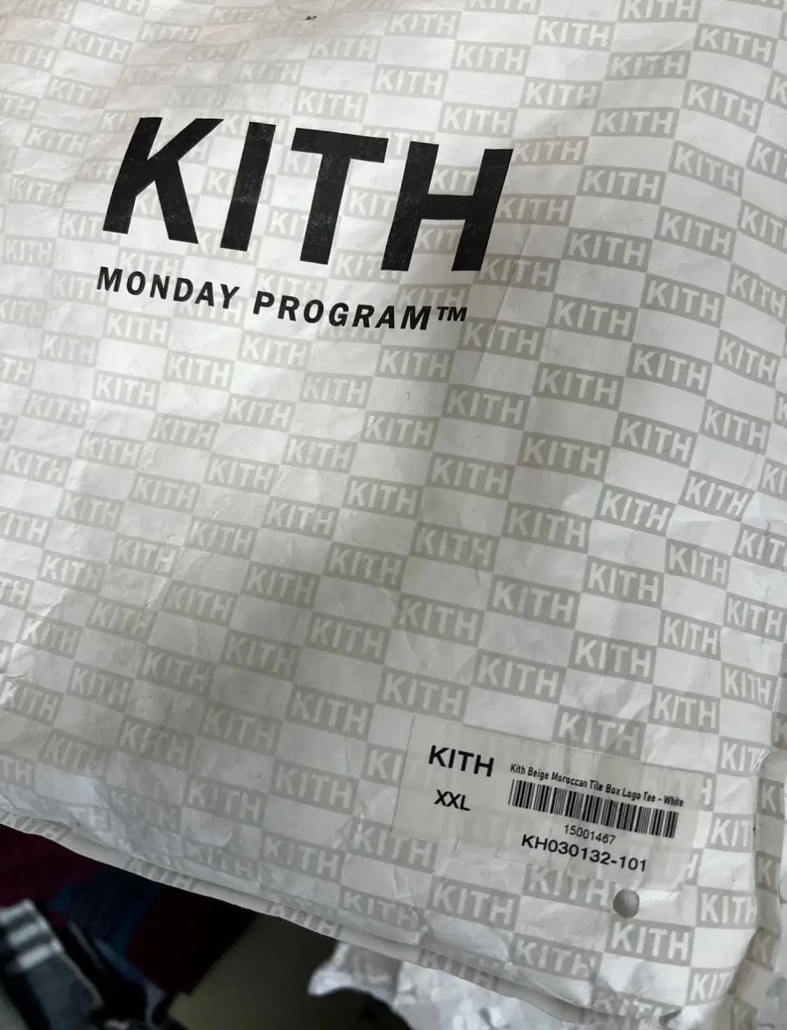 Kith(키쓰) 10주년 기념 모로칸 타일 클래식 박스로고 반팔티 화이트 상품이미지4