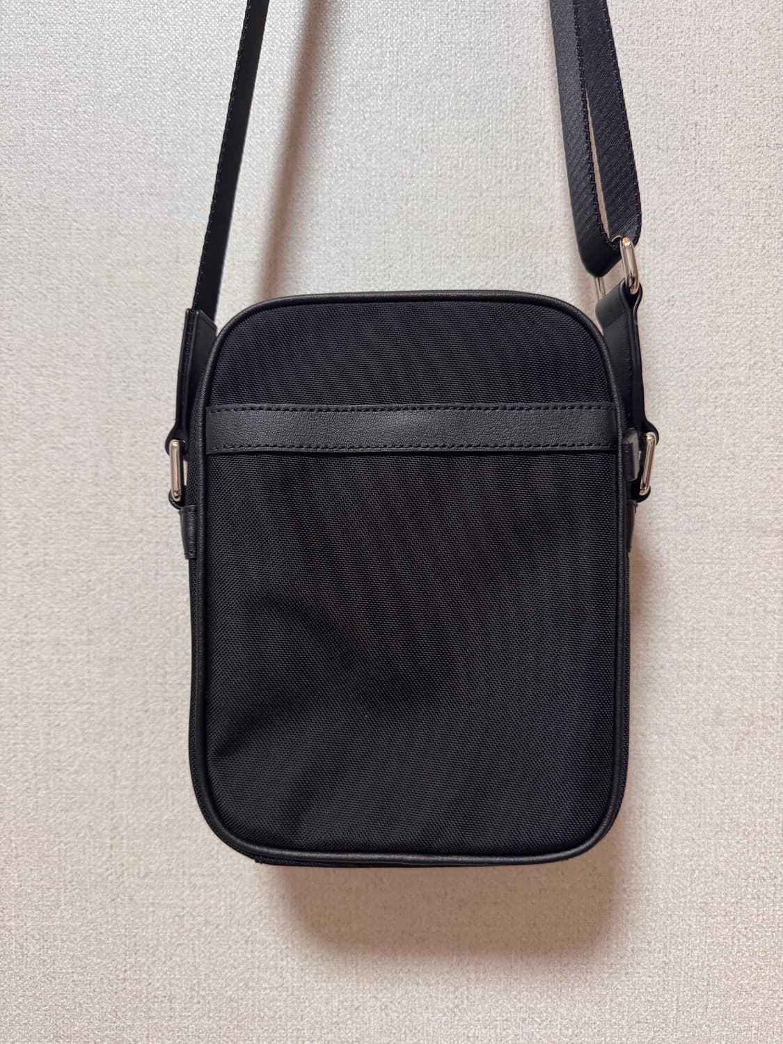 닥스 남성 크로스백 팝니다! (미착용 새제품) 상품이미지2