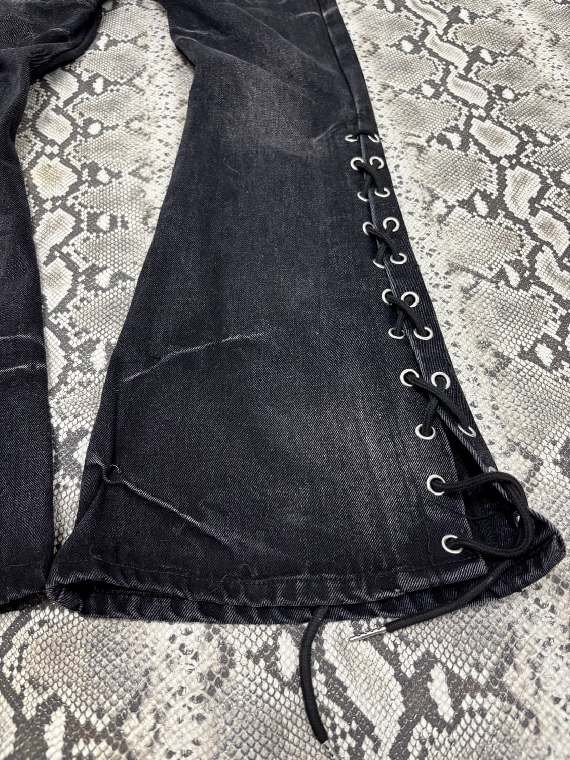 “INSOMNIA” V-Kei Mood Lace-Up 00’s Print 상품이미지3