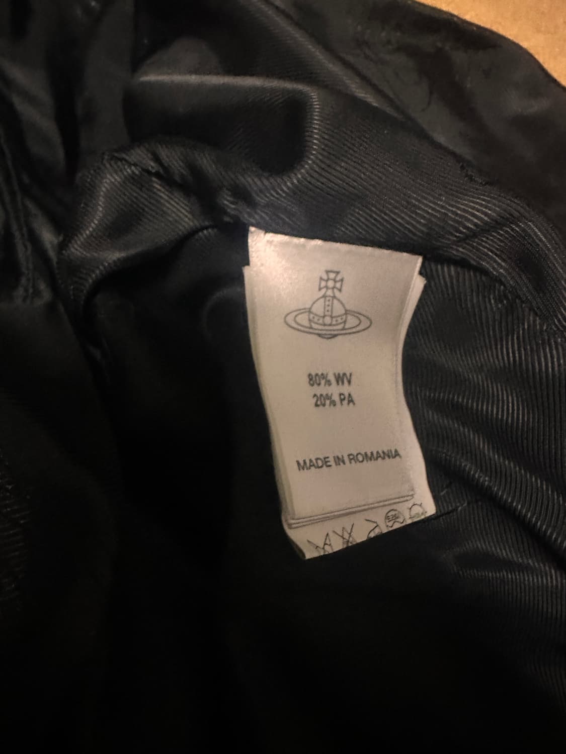 비비안웨스트우드 앵글로매니아 플레어 드레이핑코트 상품이미지6