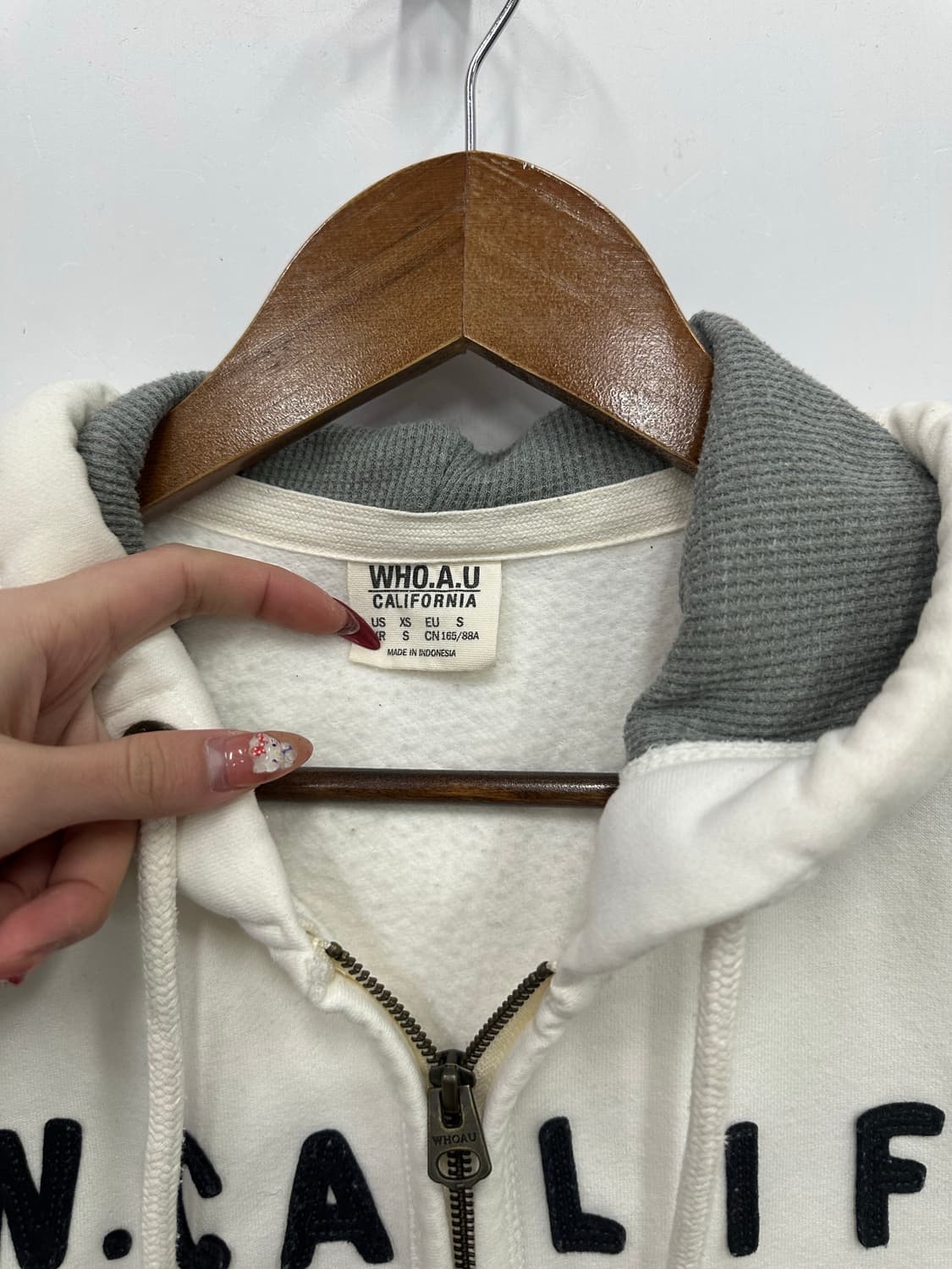 후아유 화이트 후드집업  상품이미지2