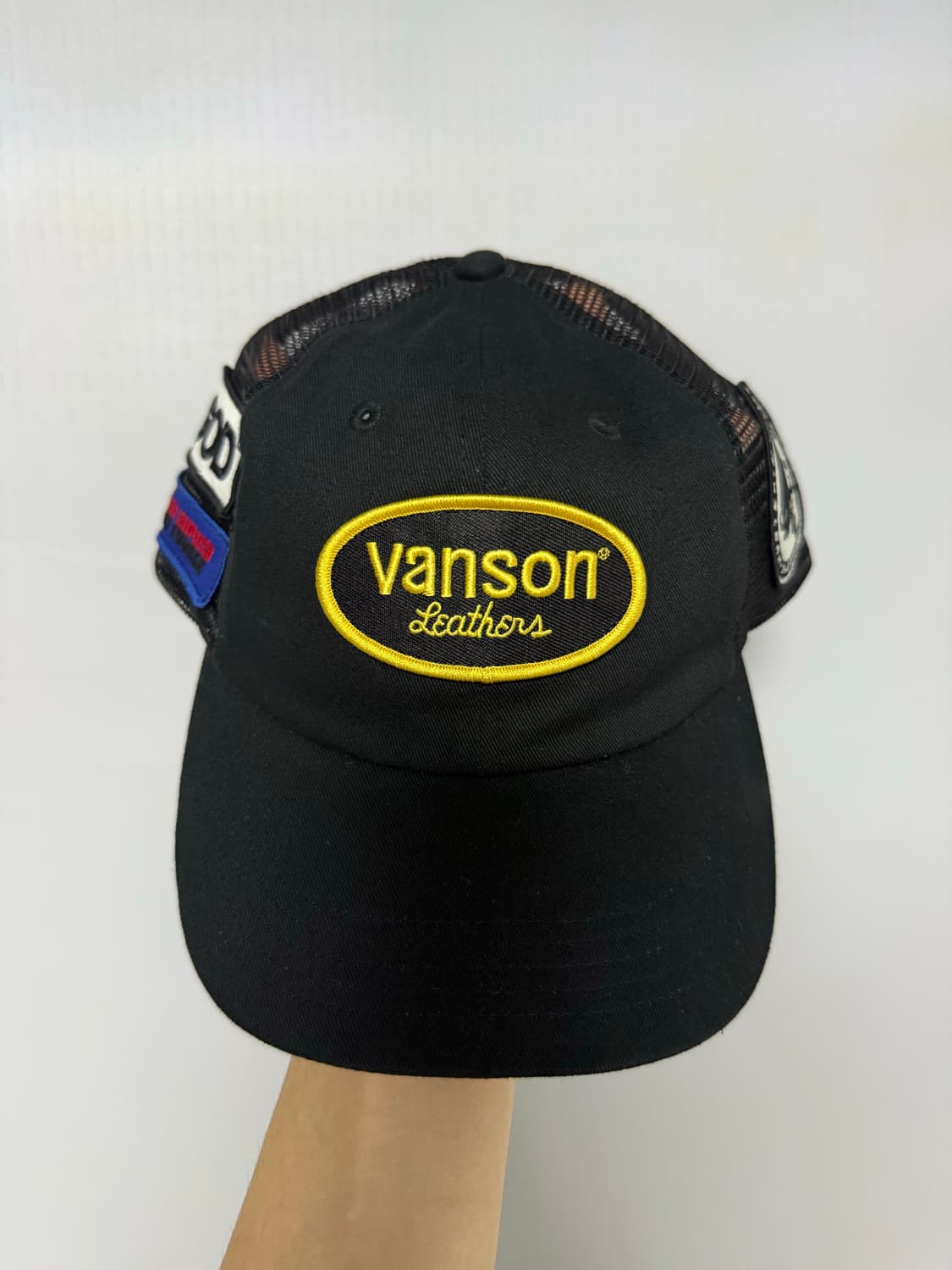 슈프림 x 히스테릭 글래머 x 밴슨 레더 메쉬 백 6-패널 블랙 - 24 상품이미지1