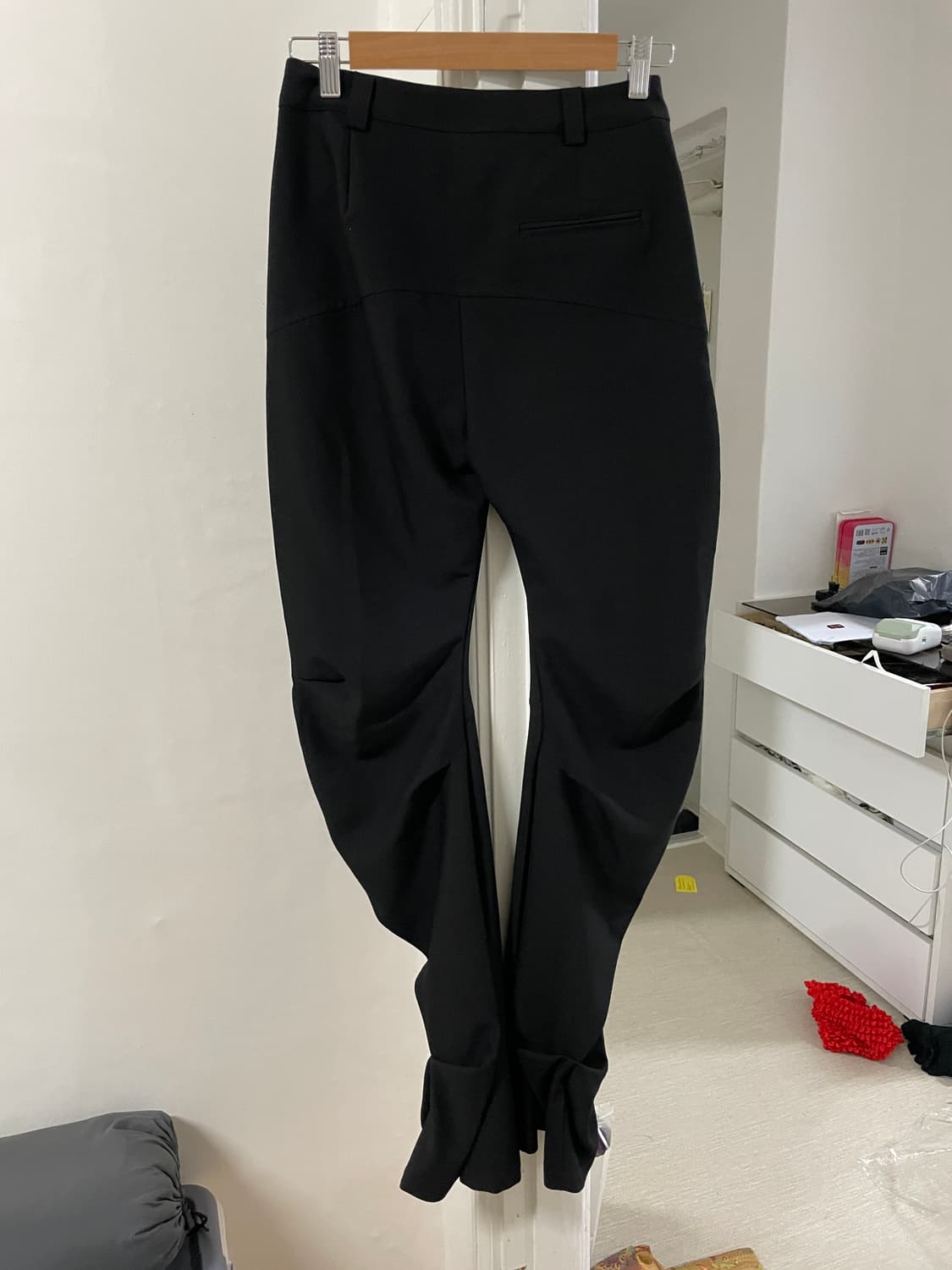 플레어업 드레이프 팬츠 상품이미지4