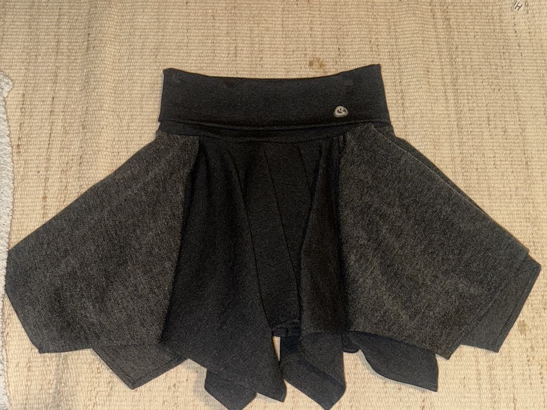 코이세이오 폴딩 언발란스 스커트 차콜+ 코이세이오 라운드 핀턱 팬츠 상품이미지4