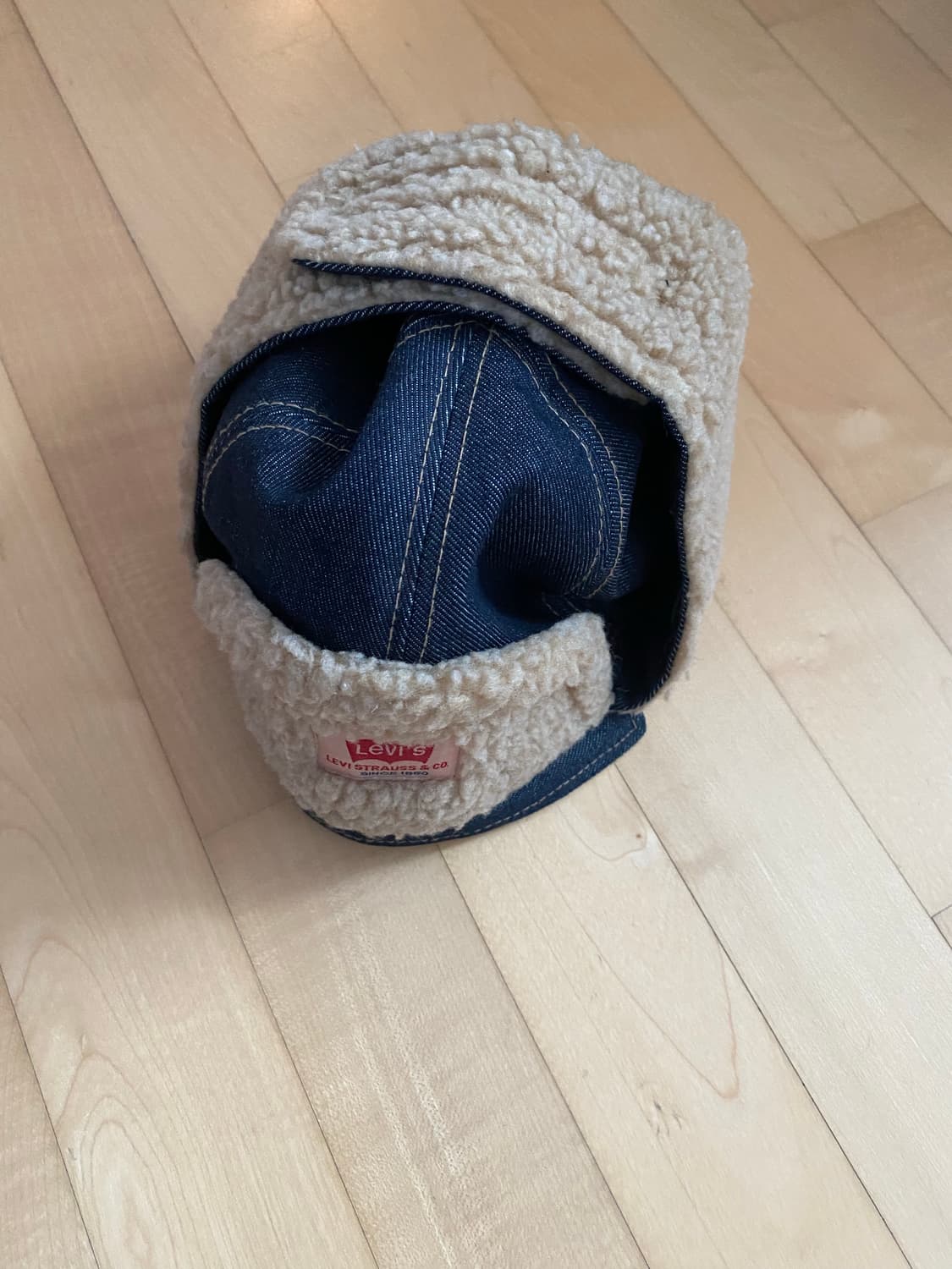 Levi‘s 털모자 팝니다 상품이미지1