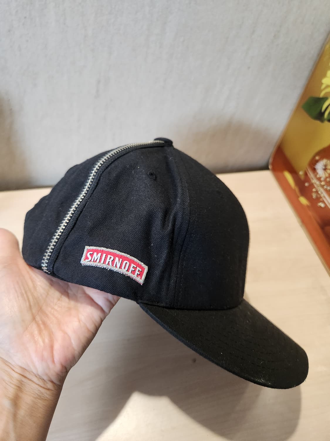 한정판! HAT’S ON × Smirnoff 콜라보 스냅백 FREE 🧢 상품이미지2