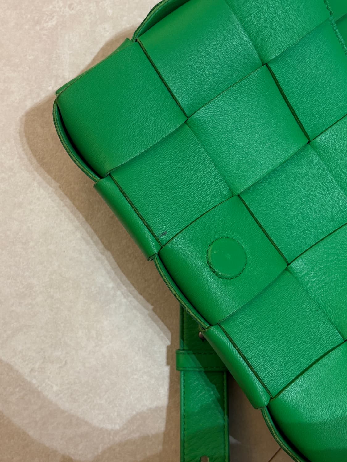 보테가 카세트백 스몰 상품이미지8