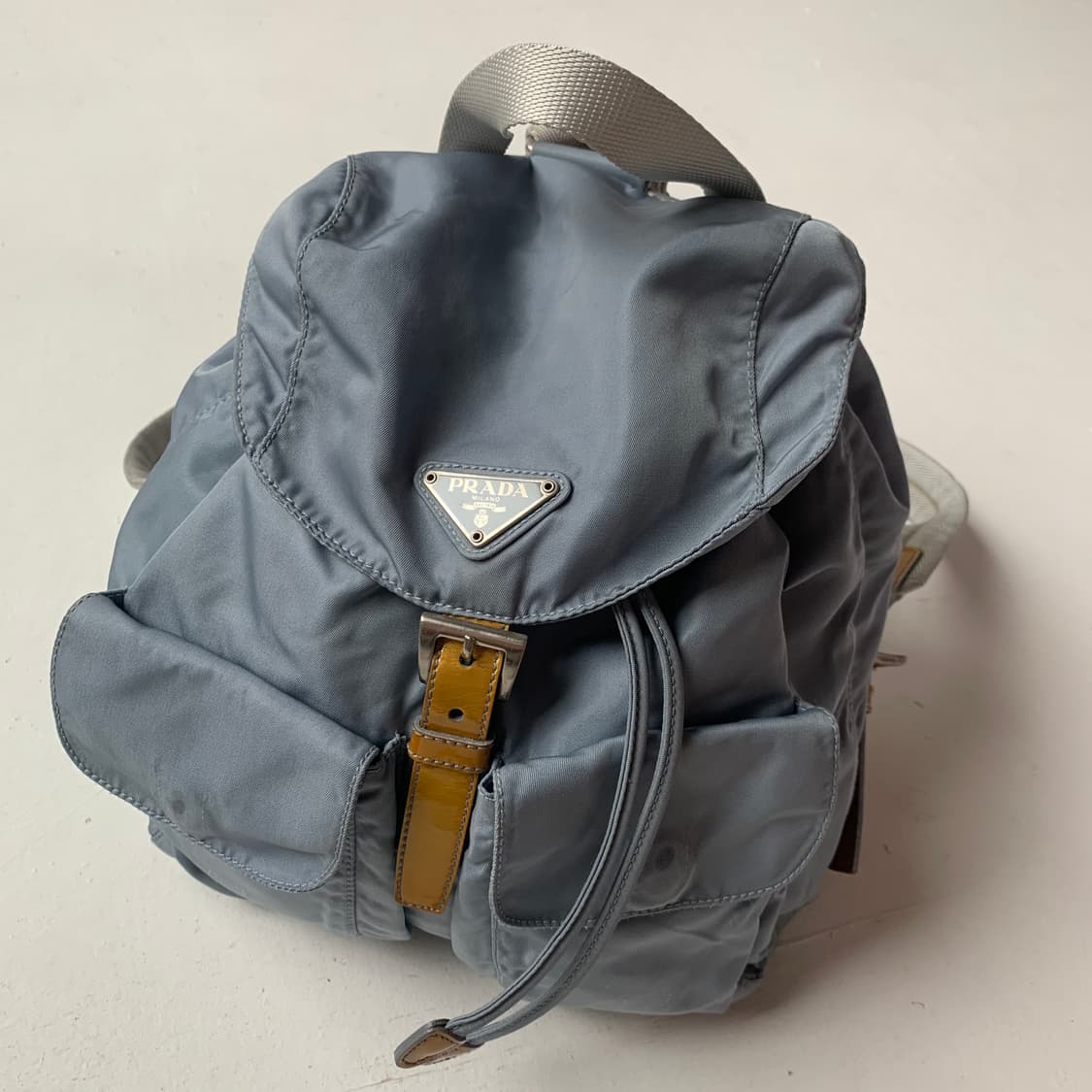프라다 포코노 하늘색 패브릭 백팩 상품이미지1