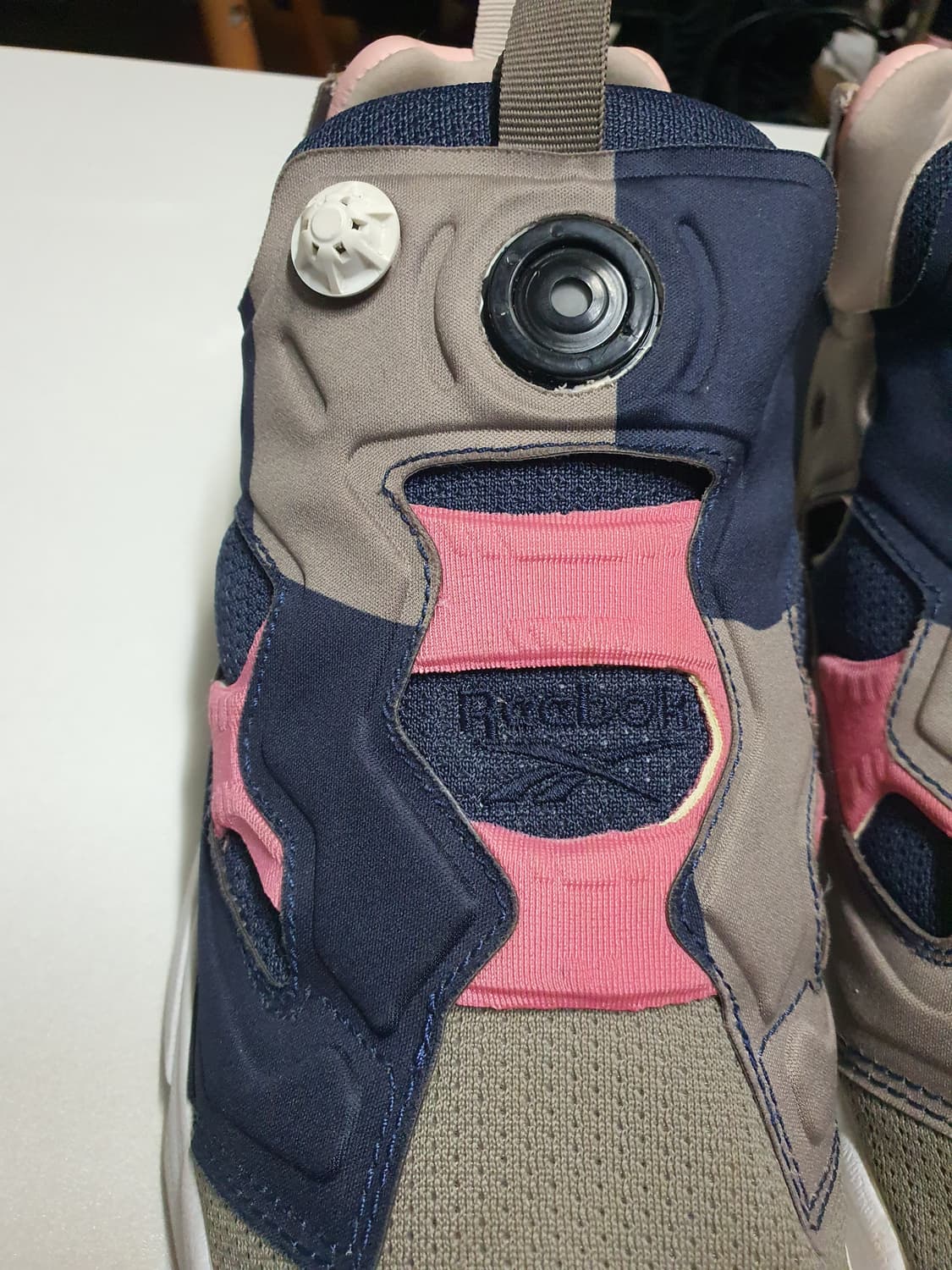 리복 펌프 퓨리 사쿠라 275 상품이미지2