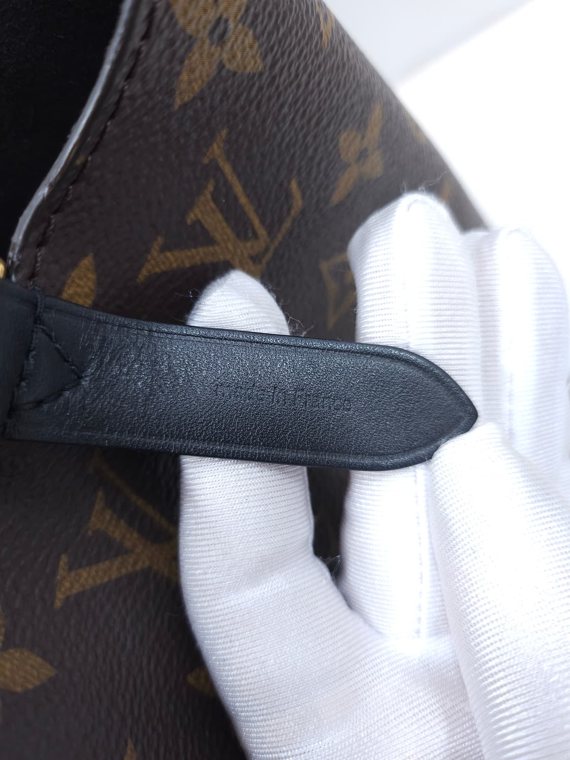 [정품] 루이비통 네오노에 MM 모노그램 블랙 M44020 상품이미지9