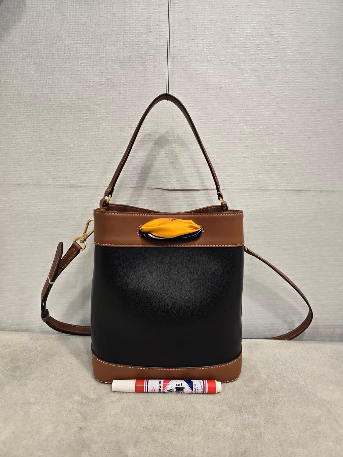 헤지스 블랙 브라운 가죽 버킷백 토트백 크로스백 상품이미지3