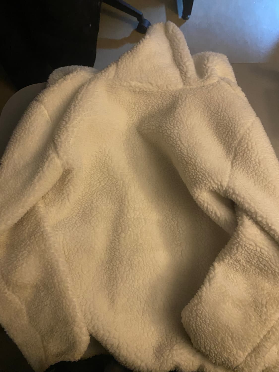 네셔널지오그래픽 흰색뽀글이 M 상품이미지2