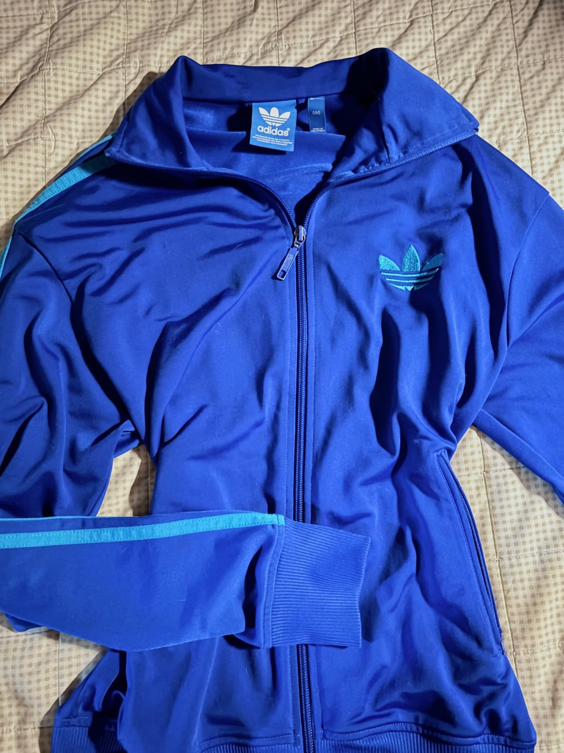 고양이도 선택한 아디다스 파민 져지 상품이미지3