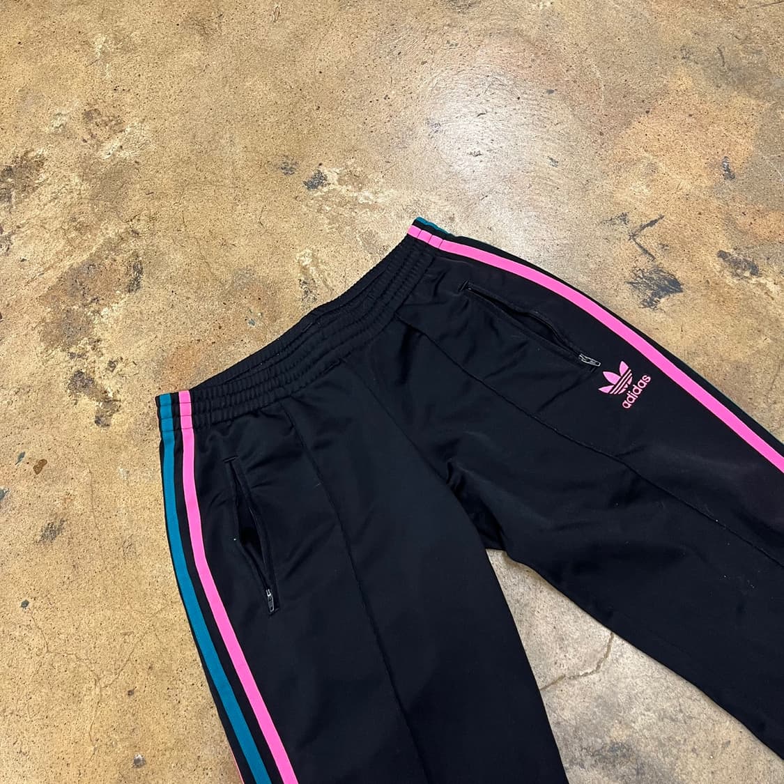 [정품/90] 아디다스 블랙 핑크 블루 삼선 트랙팬츠 상품이미지1