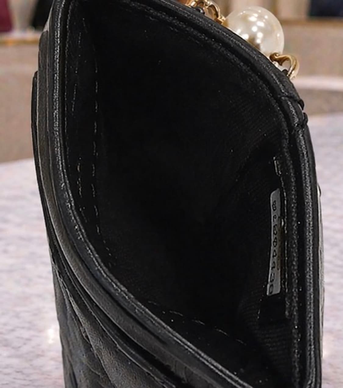 [S급] 샤넬 진주 목걸이 카드 홀더 판매합니다!!! 상품이미지3