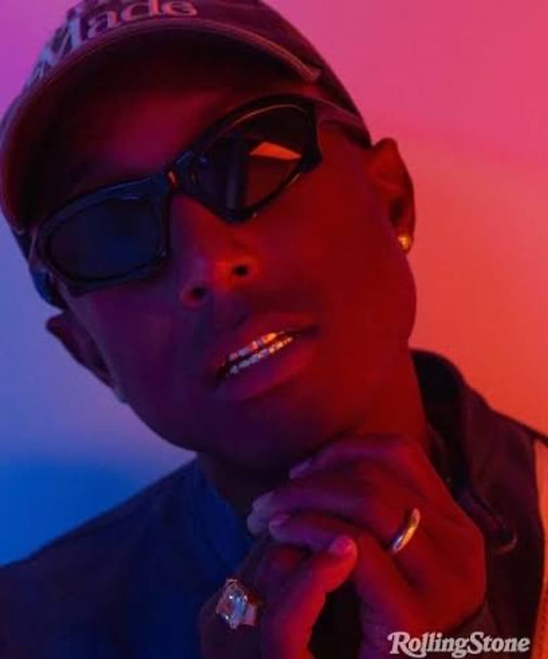 발렌시아가 배트 선글 (퍼렐착용) 상품이미지2