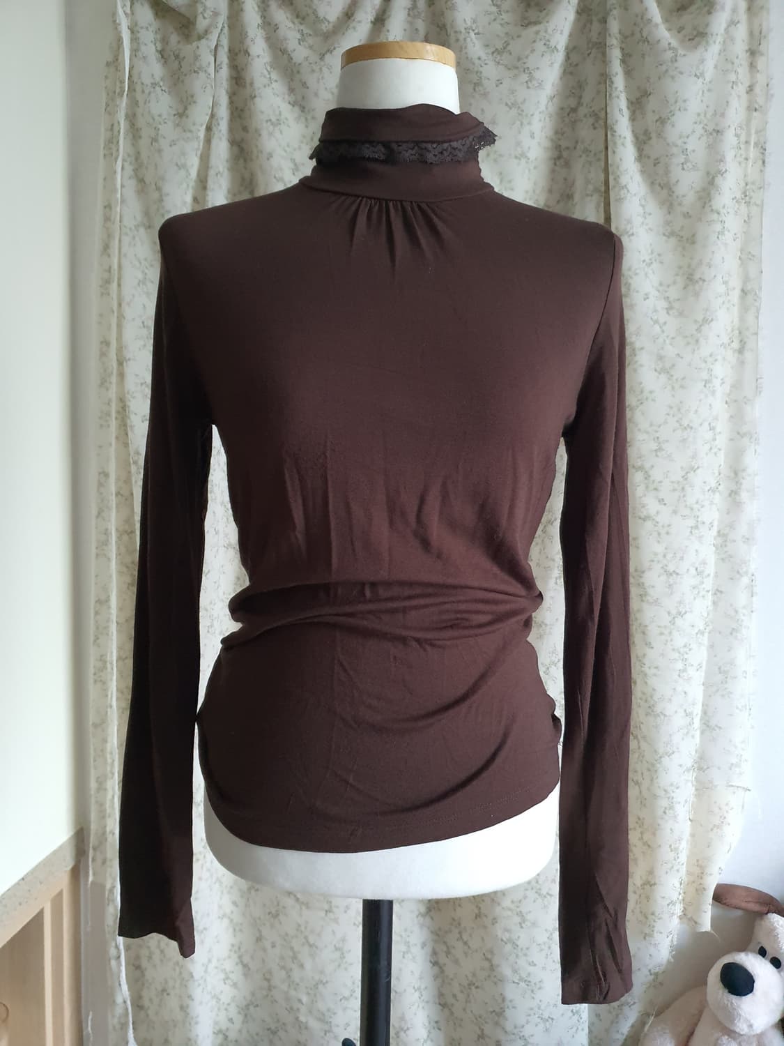 [빈티지] 브라운 레이스넥 긴팔 티셔츠 상품이미지1