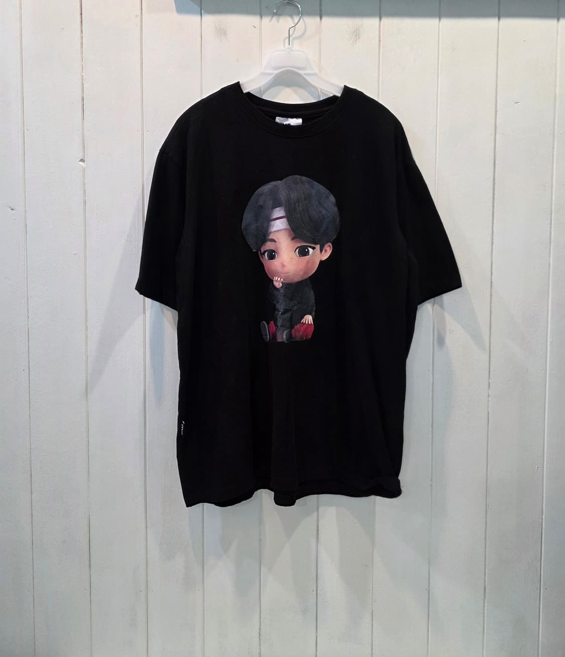 BTS "Jin" 캐릭터 반팔티 상품이미지1