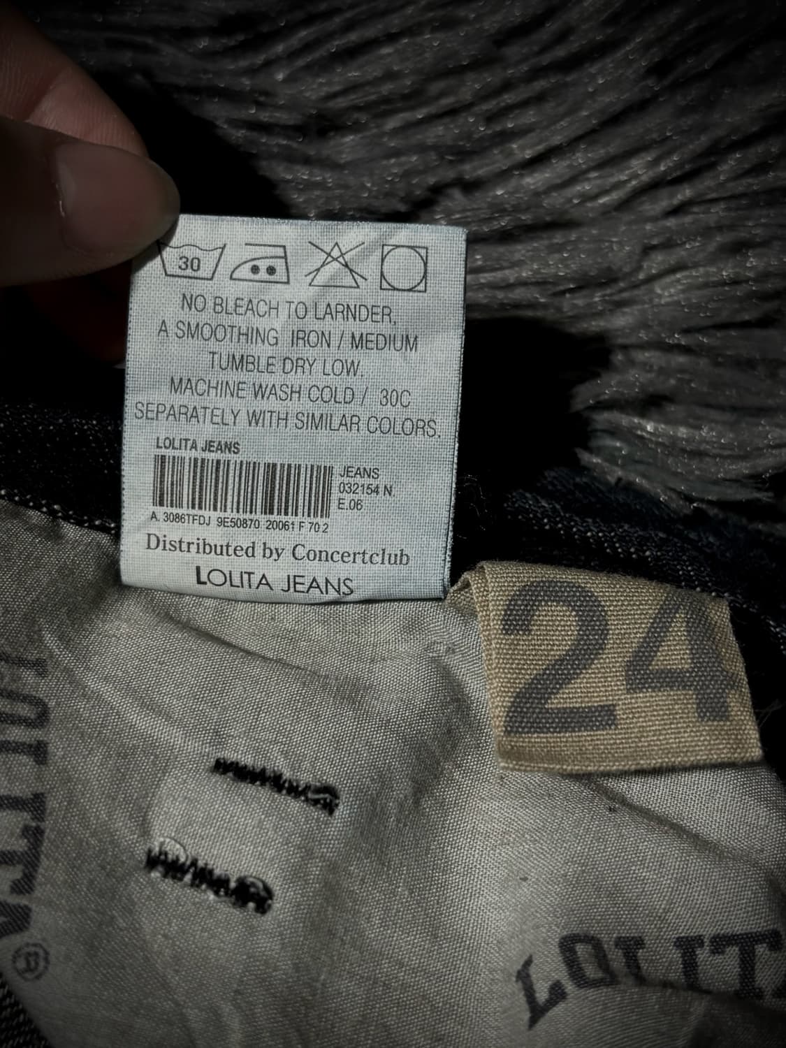 LOLITA JEANS 워싱 레터링 자수 지퍼 포켓 부츠컷 데님팬츠 상품이미지10