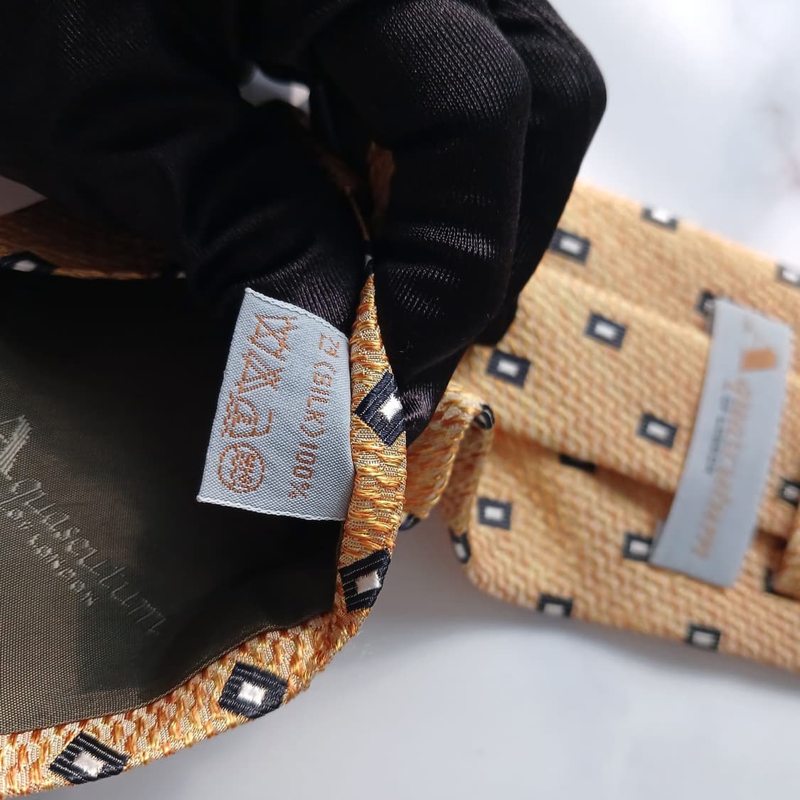 아쿠아스큐텀 실크 옐로우 패턴 넥타이 9.4cm A+등급 E738 상품이미지10