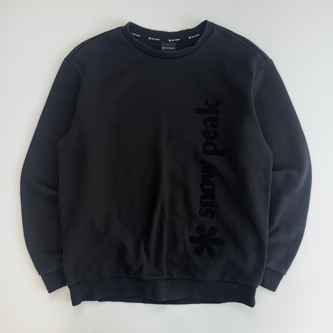 Snow peak 스노우피크 스펠아웃로고 블랙 맨투맨  상품이미지3