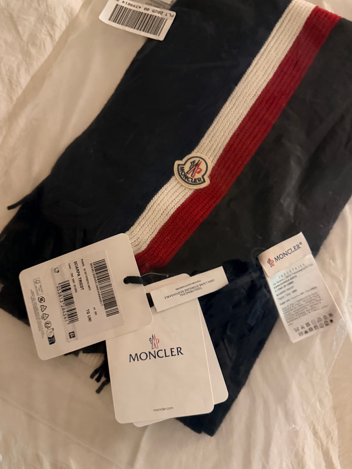 25FW몽클레어 트리 컬러 울 머플러 블랙 미개봉 상품이미지6