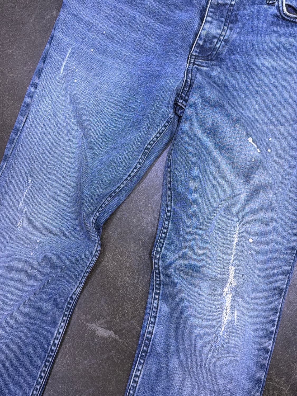 쟈딕앤볼테르 빈티지 워싱 데미지 슬림핏 데님팬츠 30 상품이미지5