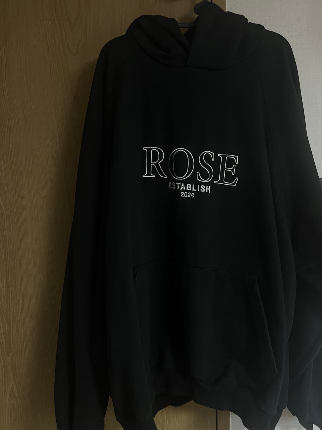 [2] 크랙로즈 후드티 블랙 상품이미지4