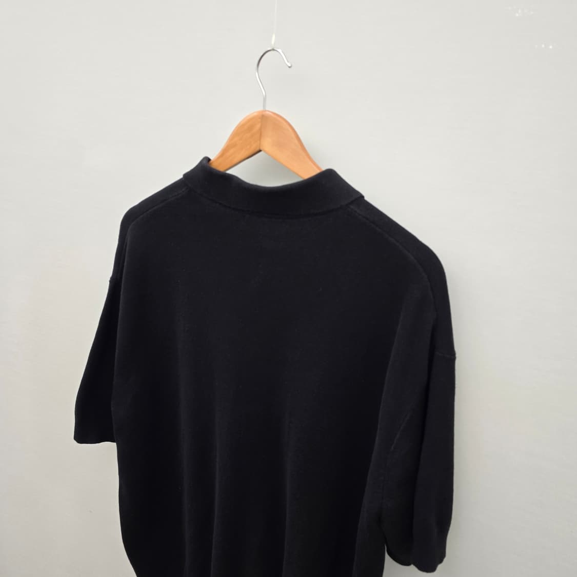 COS 코스 블랙 반팔 카라티 상품이미지7