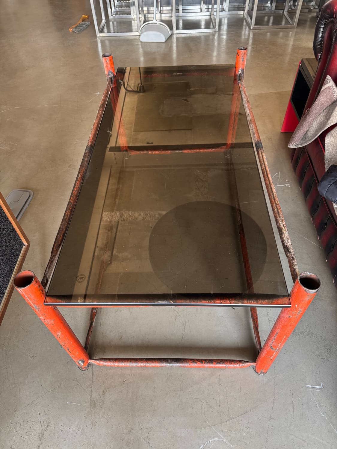 인더스트리얼느낌 유리 테이블 상품이미지1