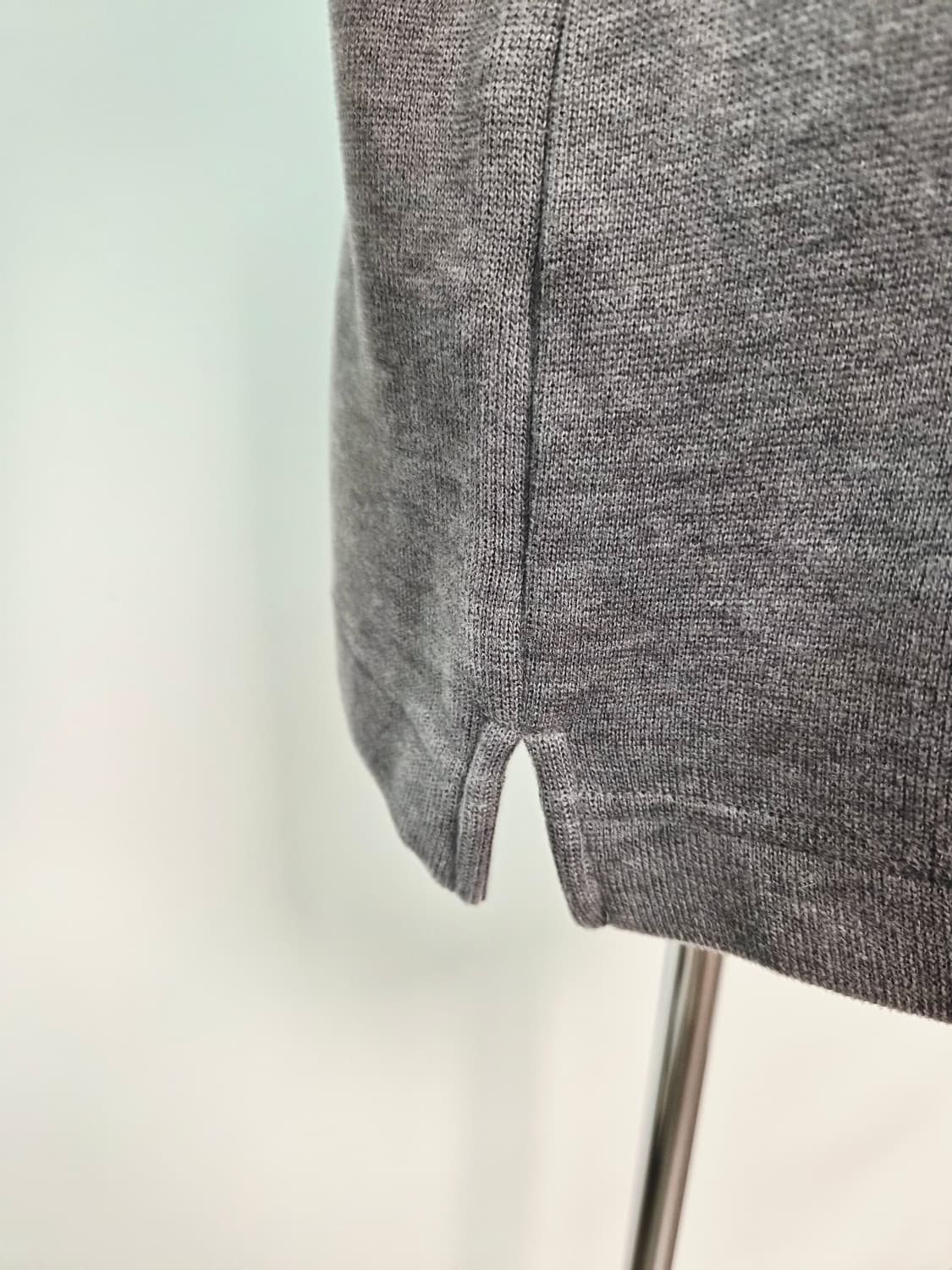 꾸레쥬 그레이 기모 집업 티셔츠 상품이미지6