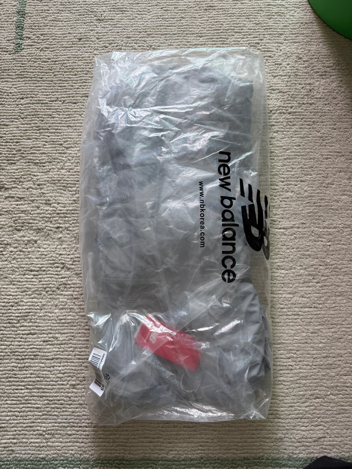 (새상품) 뉴발란스 - 26ss UNI NANO LIGHT 후드 바람막이 상품이미지3