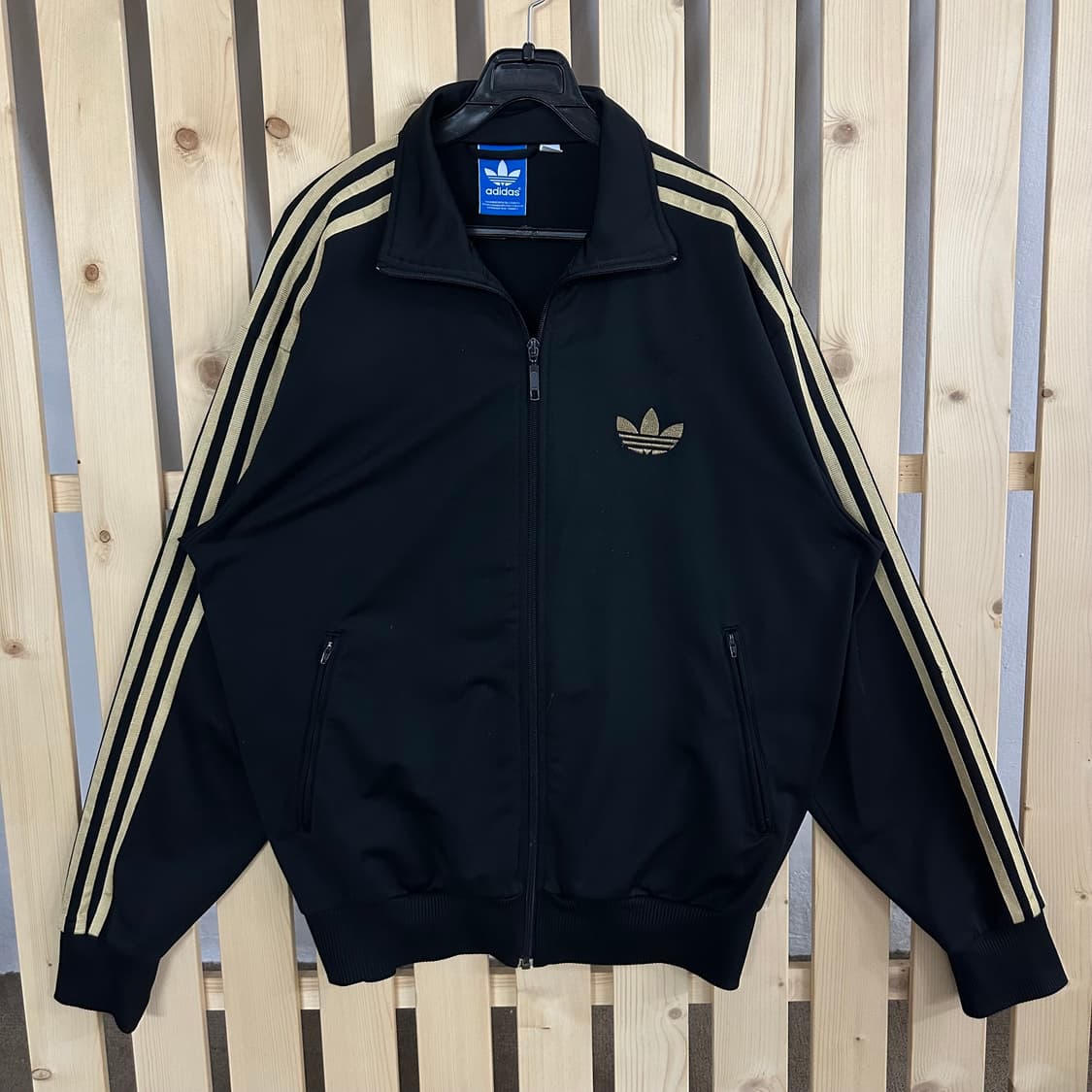 110) 아디다스 파이어버드 블랙 골드 져지 트랙탑 상품이미지1