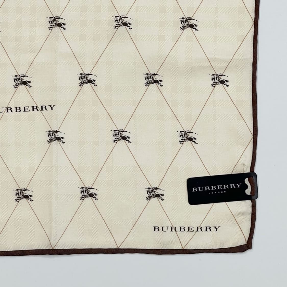 (새상품) burberry/ 버버리 실크 쁘띠스카프 손수건 상품이미지4