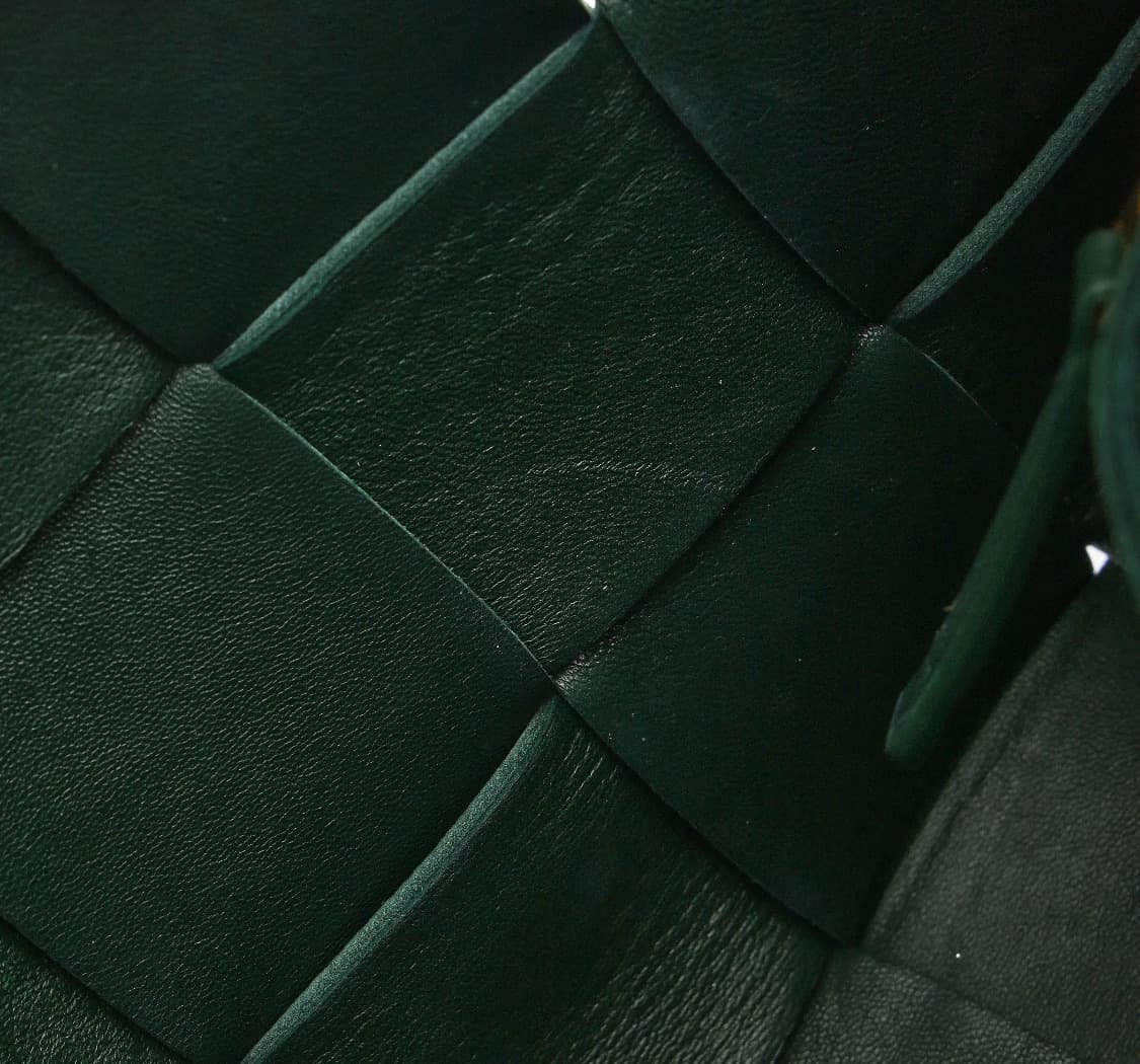 [S급] 보테가베네타 레인트리 카세트백 판매합니다!!! 상품이미지8