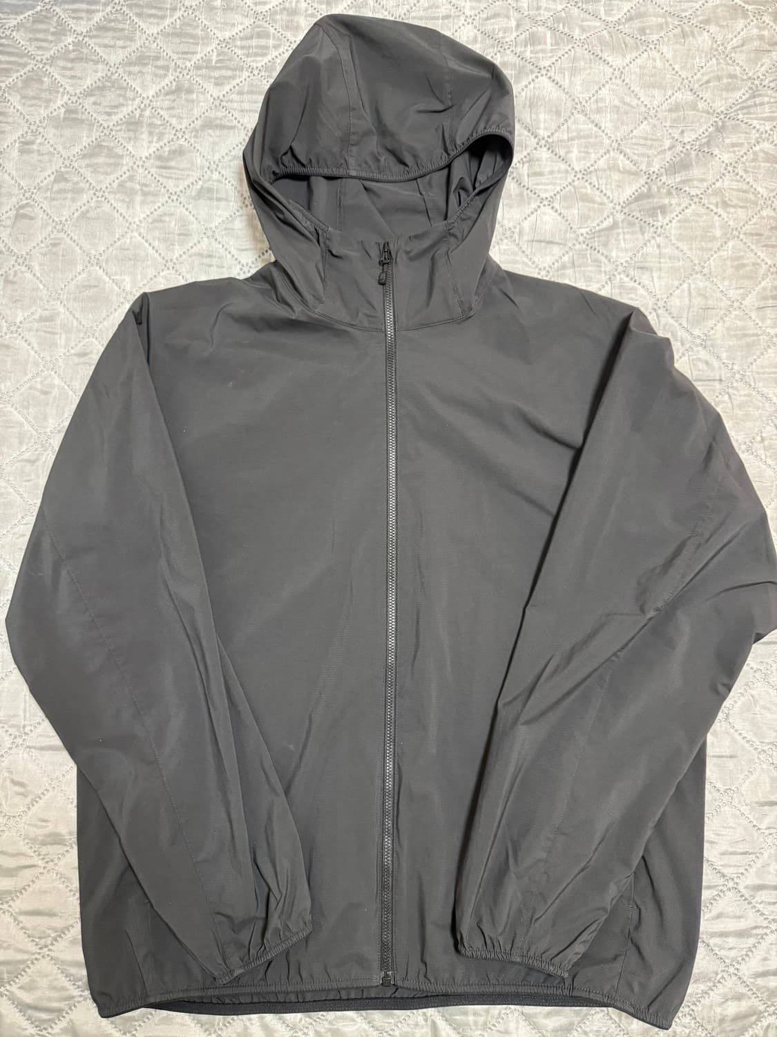 유니클로 블랙 바람막이 상품이미지1