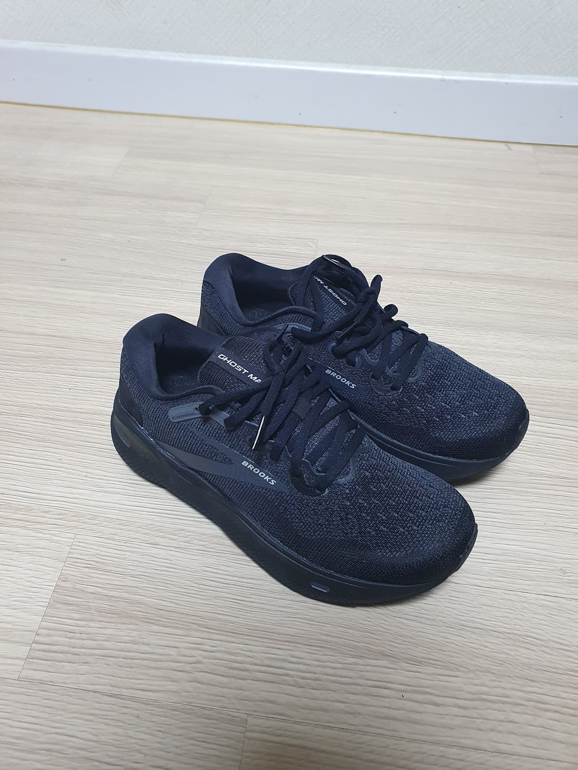 브룩스 고스트맥스 러닝화 250 상품이미지2