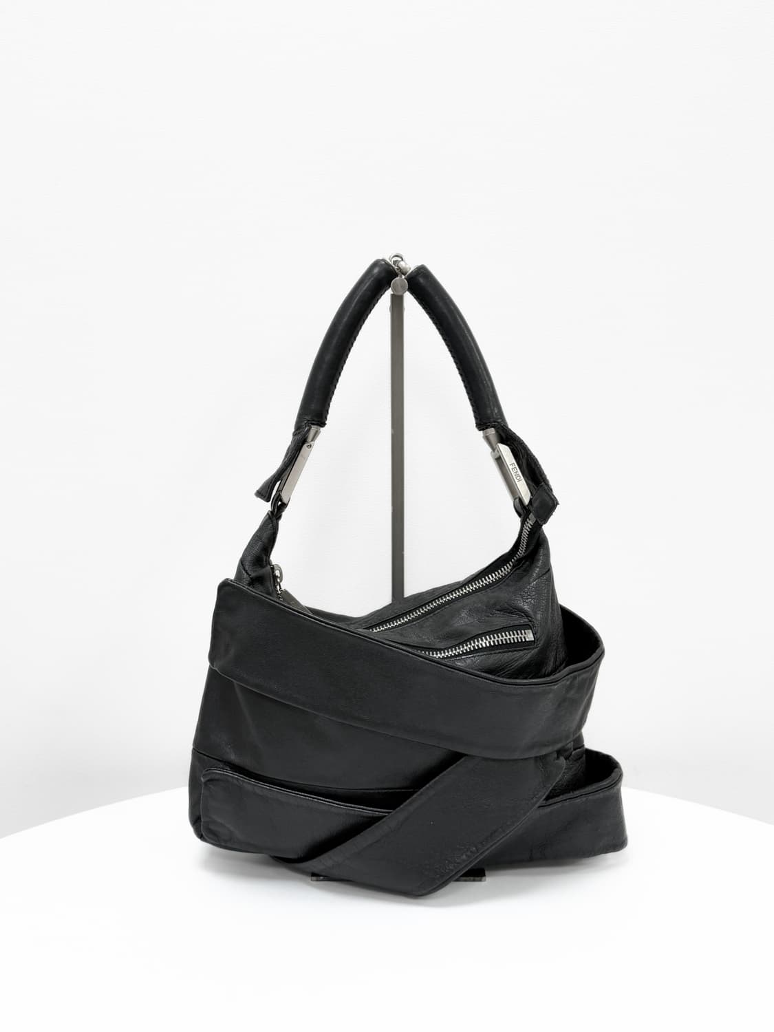 펜디 드레이프 랩 카프스킨 호보백 상품이미지2