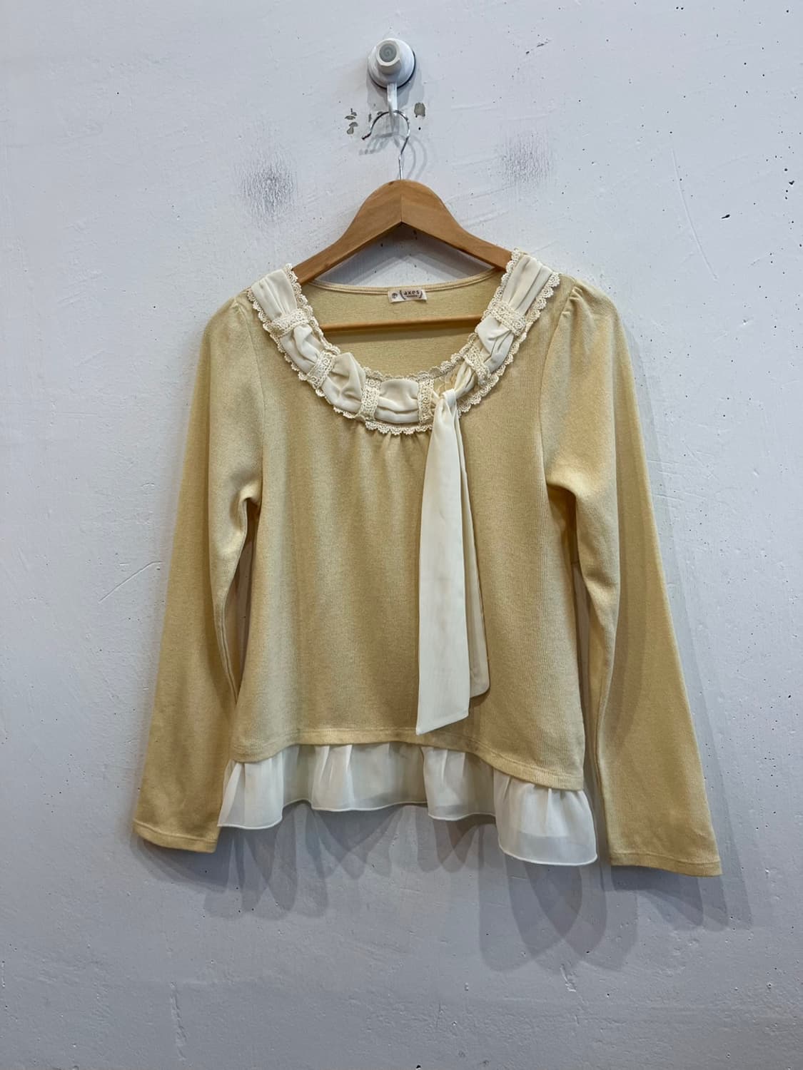 액시즈팜 레이스 프릴 니트 상품이미지1