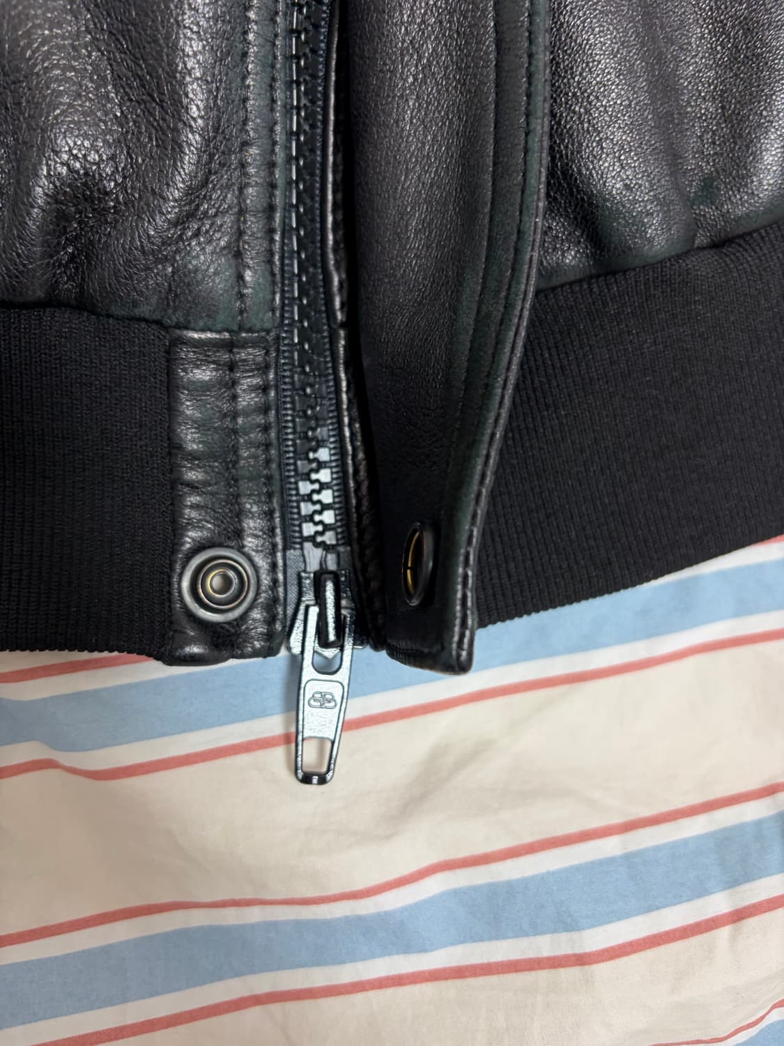 발렌시아가 21FW 스포티 비 택시 레더 블루종 봄버 자켓 유니핏 극초판 상품이미지8