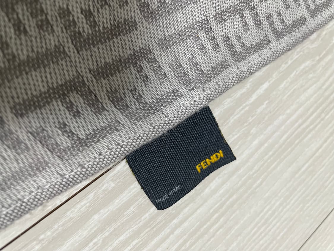 펜디 정품 FF 로고 울 실크 숄 판초 상품이미지9