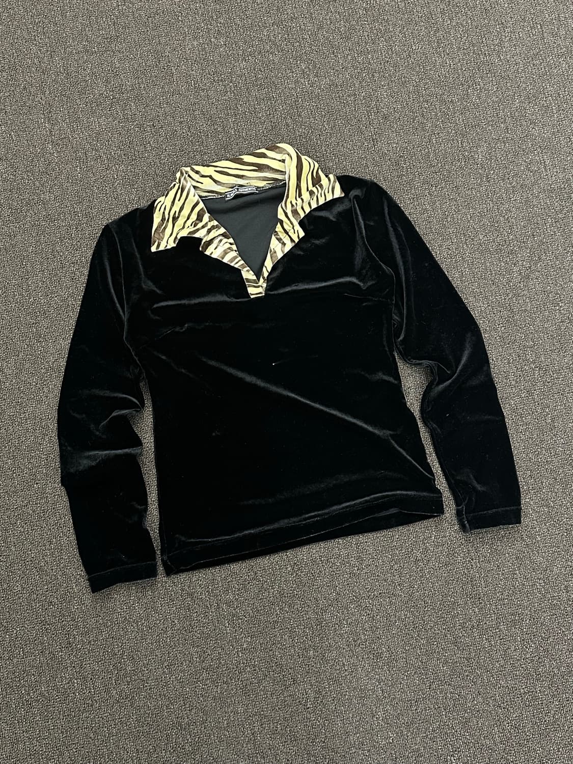 M)Japanese vintage 여성 레오파드 디테일 벨벳 롱슬리브 상품이미지1