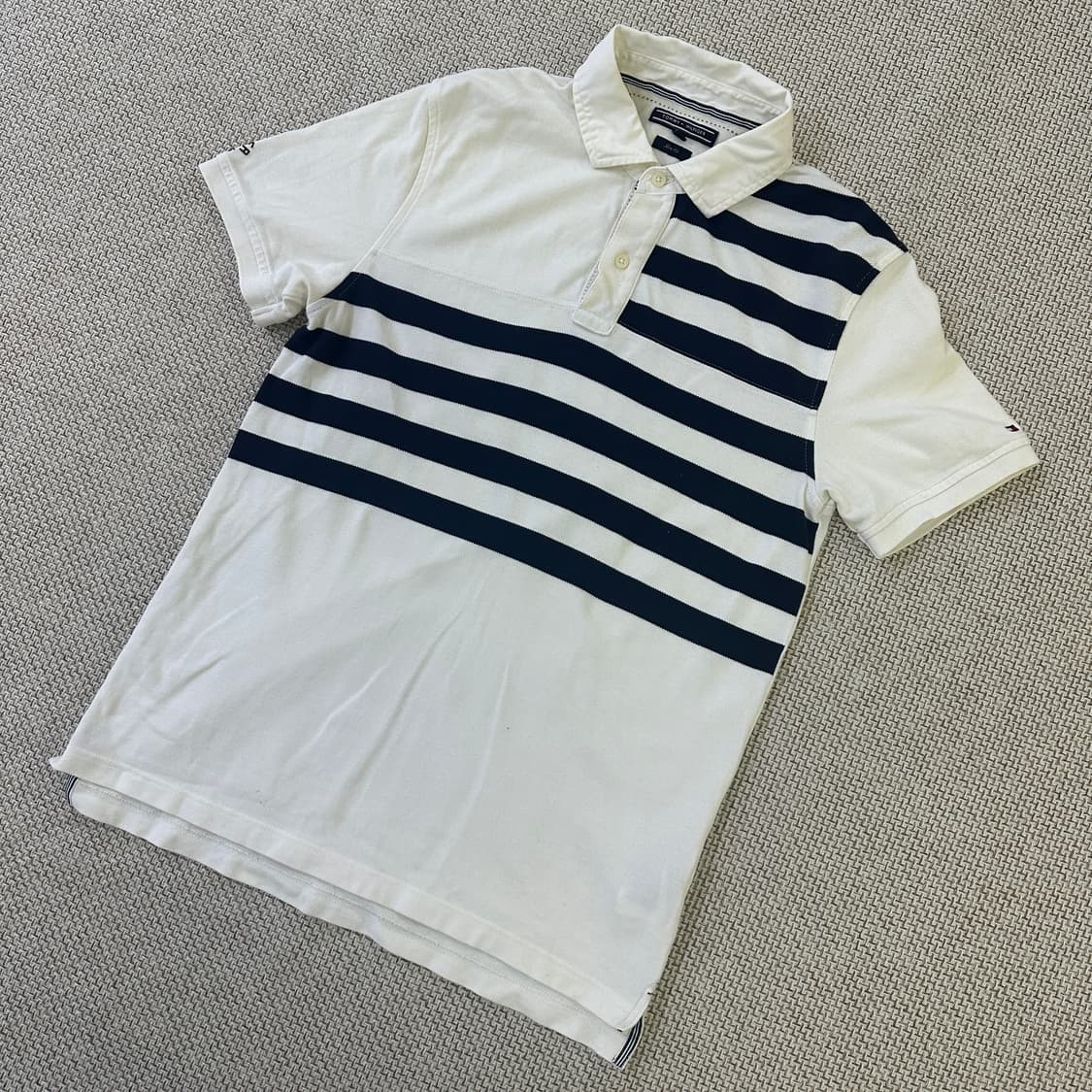 L 타미힐피거 스트라이프 패턴 카라티 0415D 상품이미지1