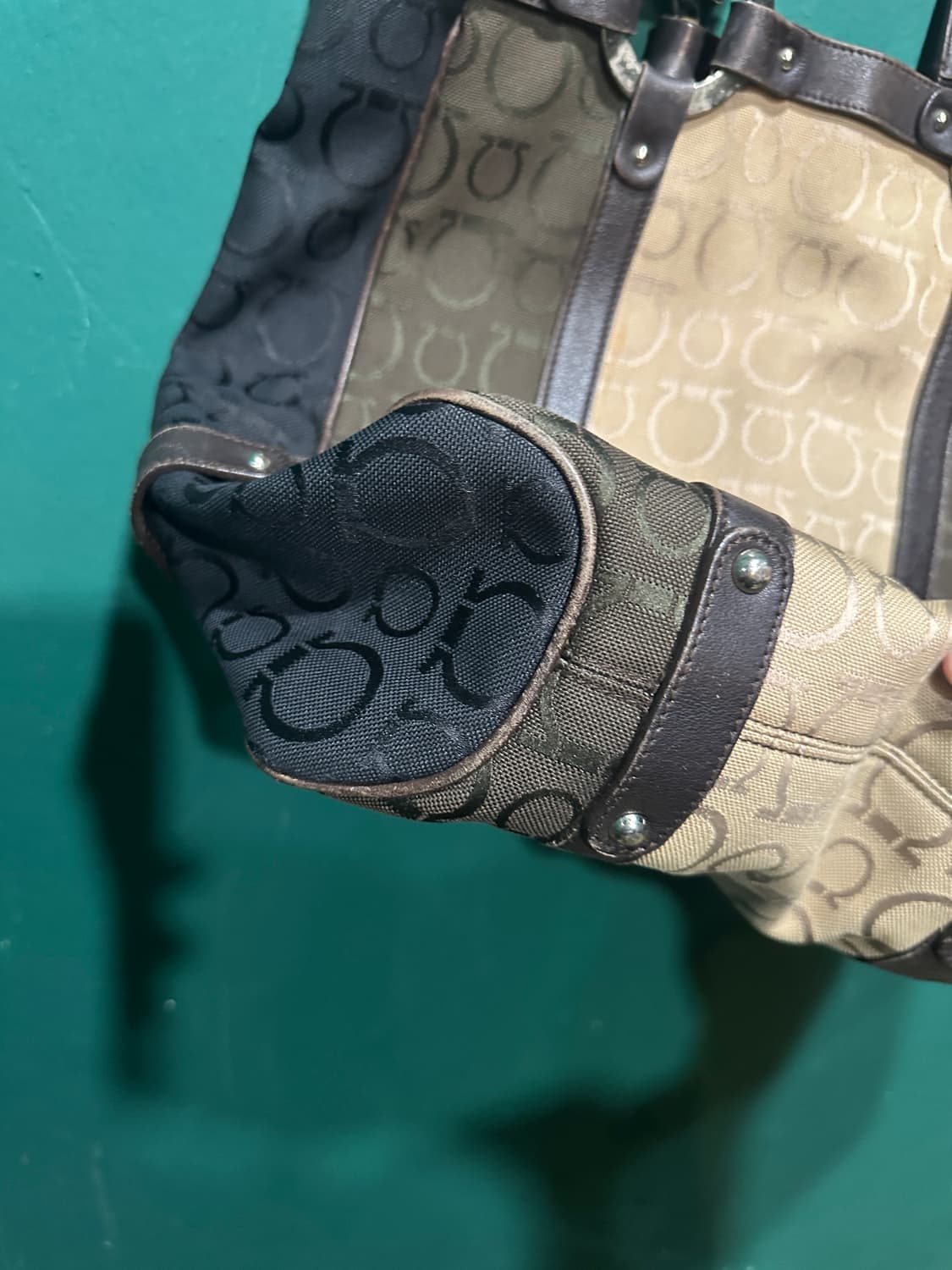 페레가모 간치니 숄더백 상품이미지5